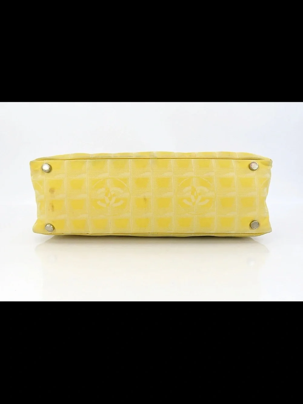 CHANEL Yellow Patterned Shoulder Bag - Picture 5 of 16